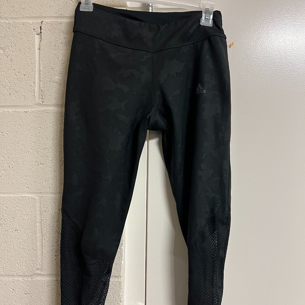 Adidas own the run clima cool black camo leggings with mesh accents size small